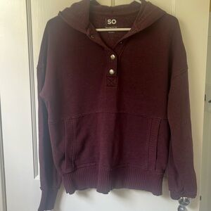 Hoodie with Snaps and front pockets